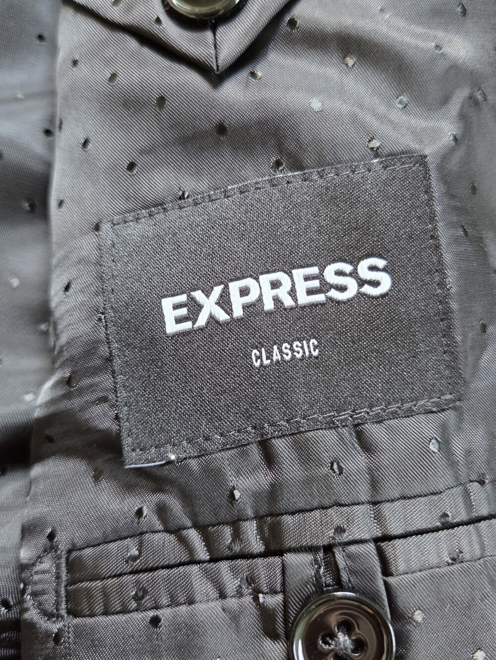 Express Classic tailored Tuxido 44S - Picture 4 of 11